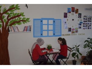 Kitap Okuma Alışkanlığı, Her Saat Aşılanıyor