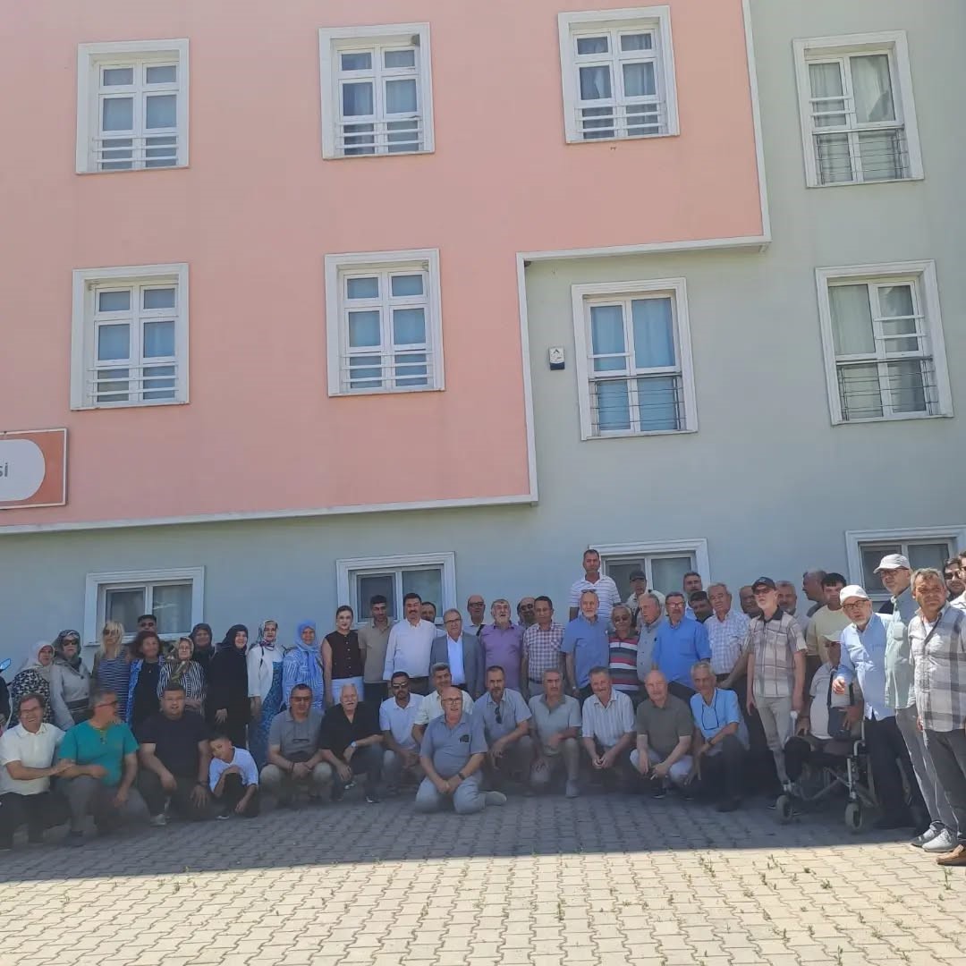 imam-hatip-lisesi-mezunlari-pilav-gununde-hasret-giderdi