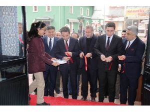 Hisarcık İlçe Halk Kütüphanesi Yeni Binasında