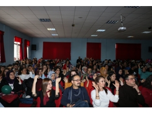 Üniversite Öğrencilerine “Motivasyon Ve Stres Yönetimi“ Semineri