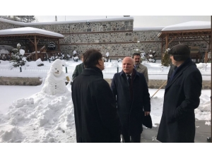 Aydemir: ‘Ak Belediyecilik Millete Sevdanın Ürünüdür’