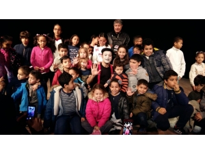 İzmirli Pandomimcinin Tunus’da Büyük Başarısı