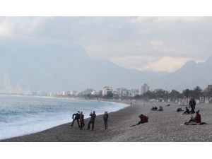 Antalya’da Ocak Ayında Deniz Keyfi