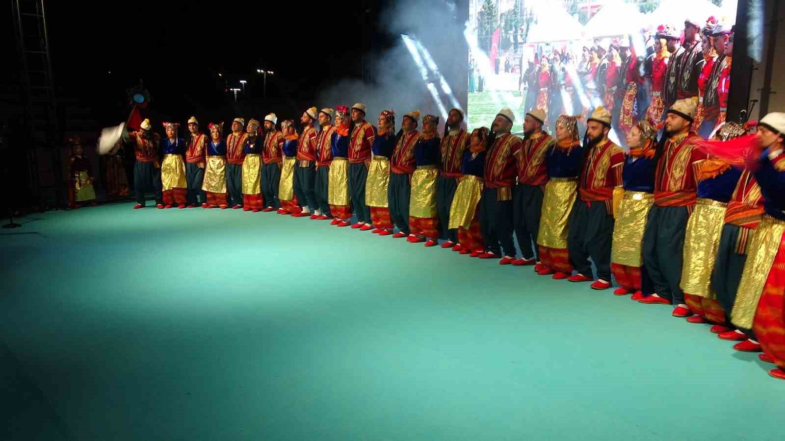kilis-te-halk-oyunlari-ve-muzik-soleni