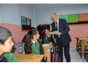 Öğrenciler Öğretmensiz Sınav Oldu