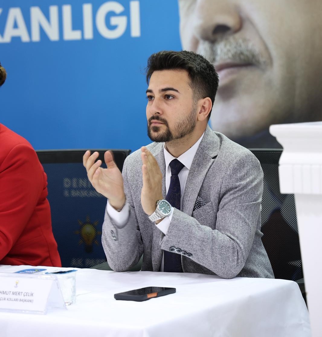 ak-parti-denizli-genclik-kollari-uye-kayit-calismalarinda-turkiye-derecesi-yapti