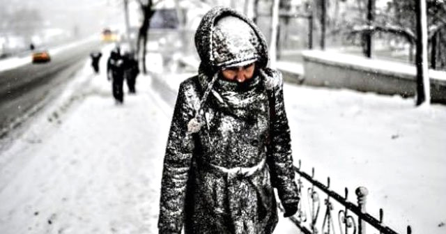 Meteorolojiden Sonra Akom Da İstanbul'a Şiddetli Kar Uyarısı Yaptı