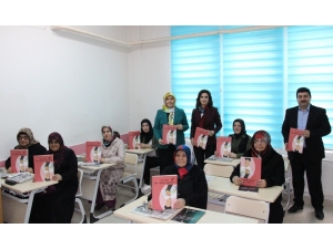 70 Yaşında Okuma-yazma Öğrendiler Bir De Kitap Yazdılar