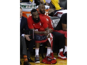 James Harden Triple Double İle Takımını Sırtladı