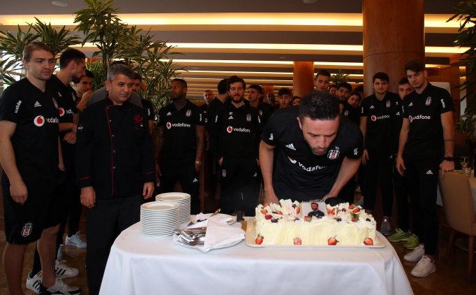 Gökhan Gönül'ün Doğum Günü Kutlandı