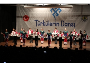 Türkülerin Dansı Topluluğu Gala Gösterimini Gerçekleştirdi