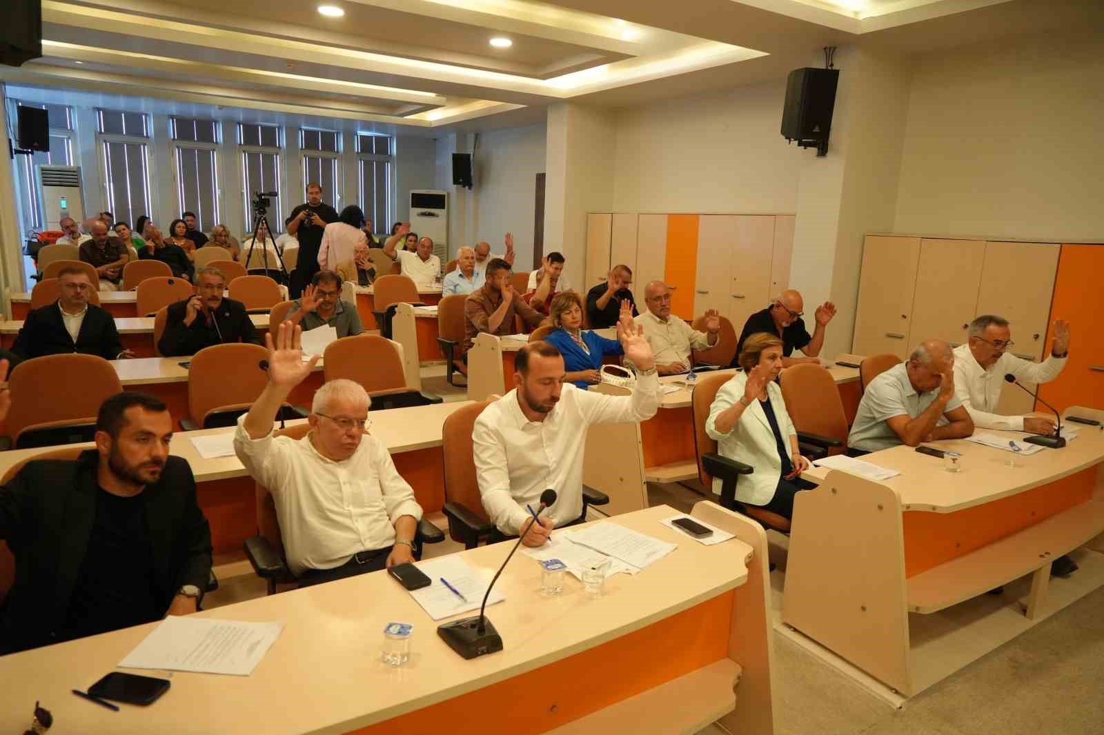 atakum-meclisi-nde-gundem-4-5-aydir-odenemeyen-maaslar-teminat-mektubu-bekleniyor