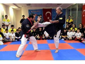 Pezük Dede Antrenör Oldu