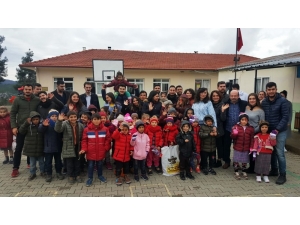 Çocuklar Üşümesin Diye