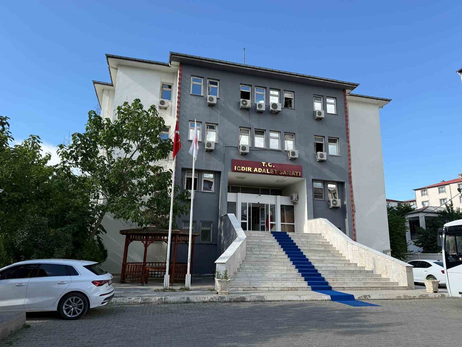 igdir-merkezli-12-ilde-dolandiricilik-operasyonu-162-milyonluk-para-trafigi-tespit-edildi-10-kisi-tutuklandi