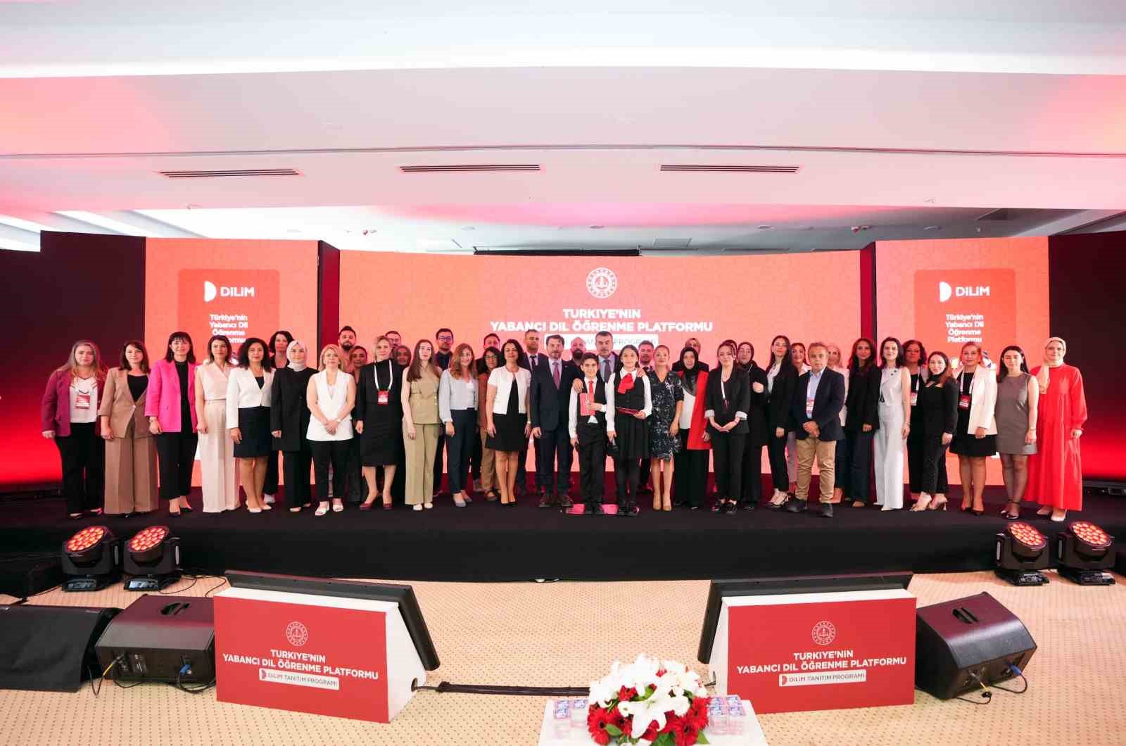 bakan-tekin-fatih-projesi-nden-eba-ya-kadar-uzanan-dijital-altyapiyi-kurduk-ve-ulkenin-en-ucra-kosesine-kadar-tasidik