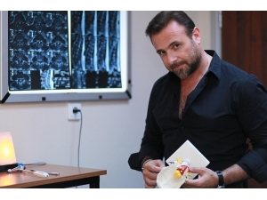 Bacaklardaki Uyuşma Dar Kanal Habercisi Olabilir