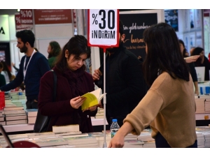 Yılın İlk Kitap Fuarı Adana’da Açıldı