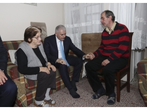 Tbmm Başkanı Yıldırım’dan Ukrayna’da Öldürülen Genç Kızın Ailesine Taziye Ziyareti