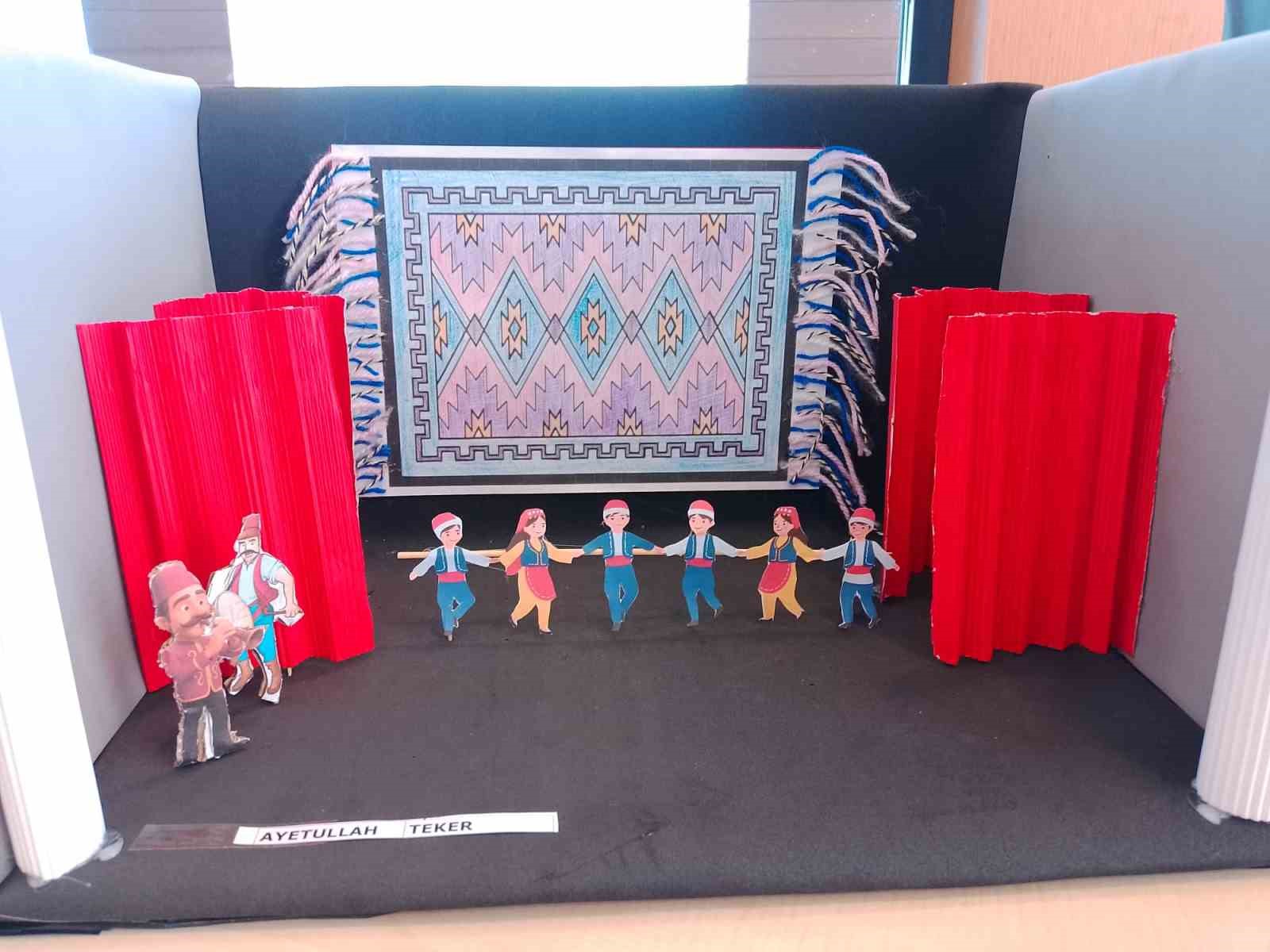 van-yyu-de-4-tiyatro-dekorlari-maket-sergisi-acildi