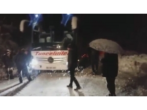 Tunceli’de Kar Yağışı Etkili Oldu, Mahsur Kalan Araçlar Kurtarıldı