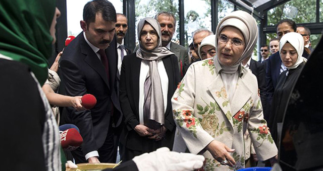 Bakan Kurum'dan Paralı Poşet Uygulaması Açıklaması: Proje Emine Erdoğan Hanımefendinin Himayesinde