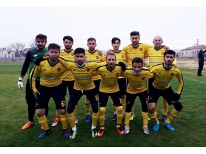 Hakeme Saldıran Futbolcuya Rekor Ceza