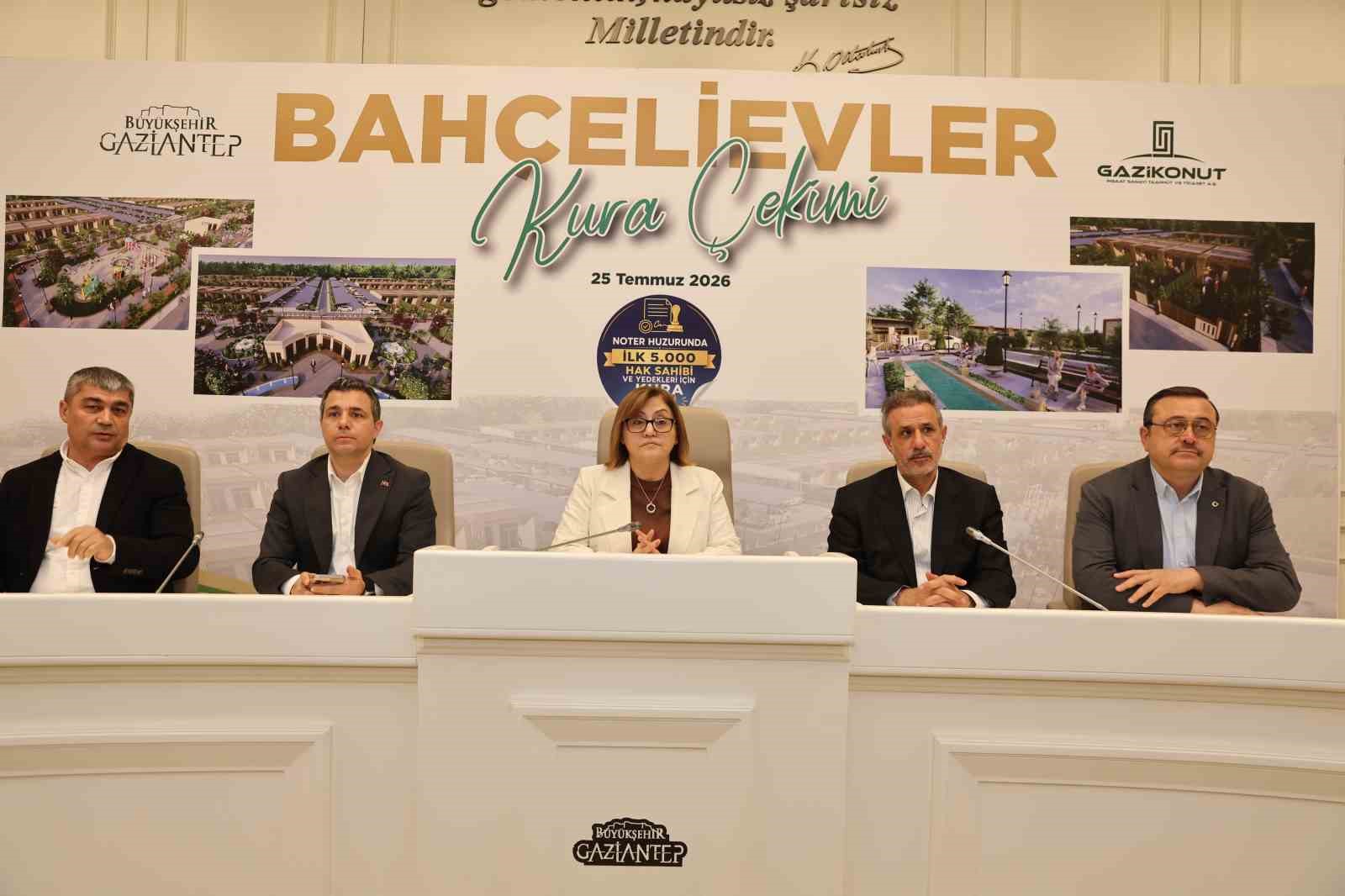 bahcelievlerin-ilk-5-bin-hak-sahibi-belirlendi