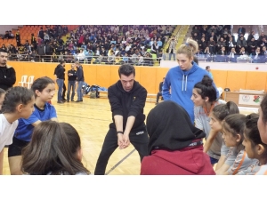 Guidetti’den Kız Çocuklarına Eğitim