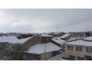 Bingöl’de Kar Nedeniyle Okullar Tatil Edildi