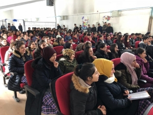 Hamur’da Stand-up Gösterisi Yapıldı