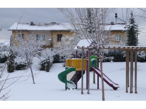 Elazığ’da Kar 179 Köy Yolunu Kapattı, 8 İlçede Okullar Tatil Edildi