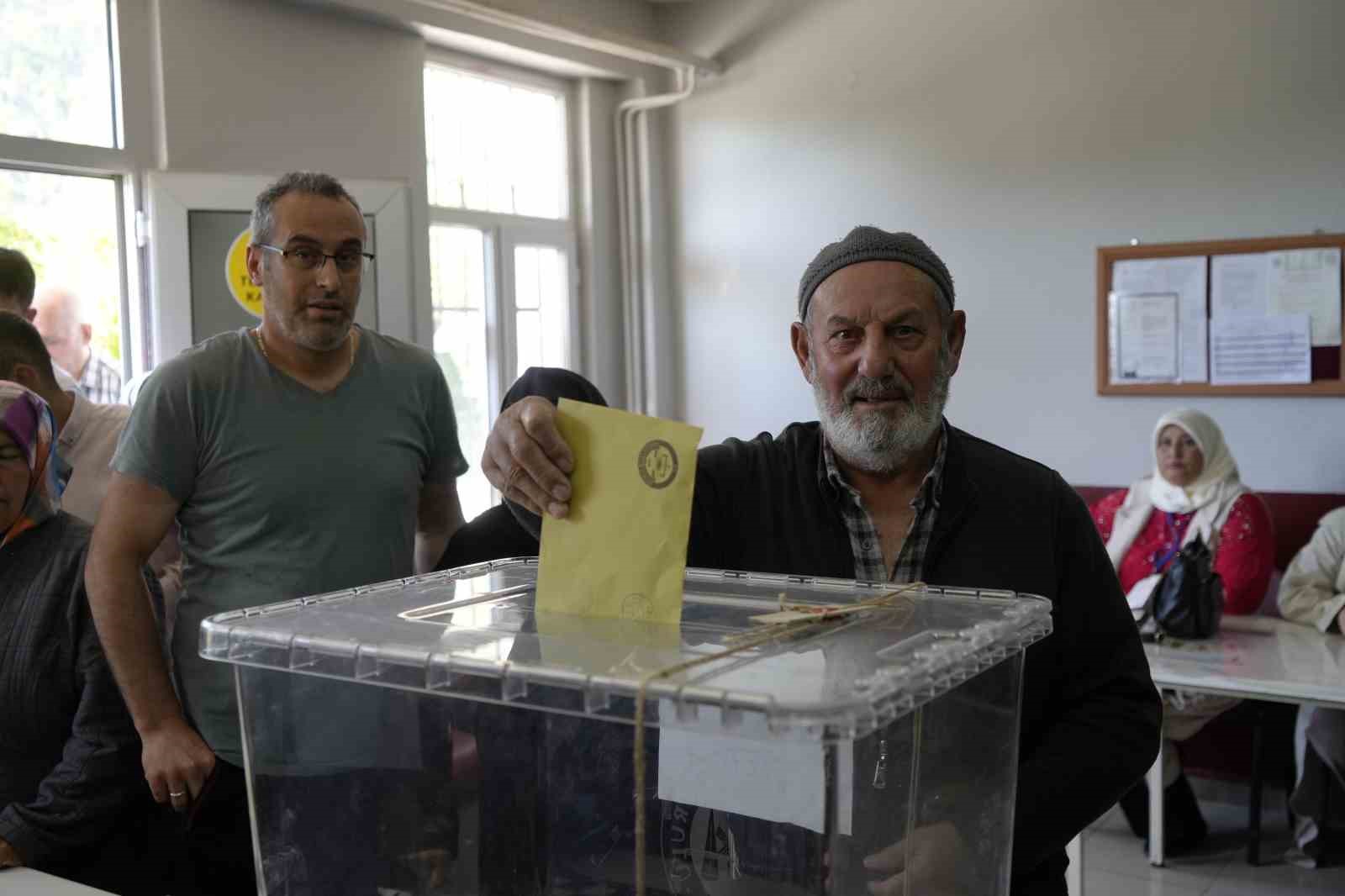 gumushane-nin-tekke-beldesinde-secim-heyecani-basladi