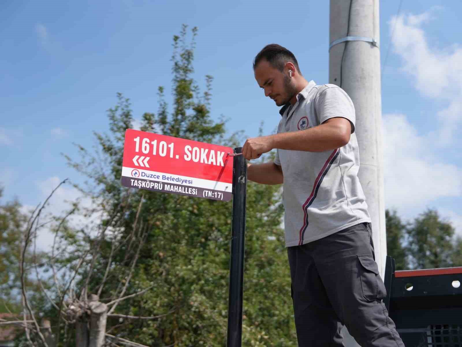duzce-de-cadde-ve-sokak-tabelalari-tamamlaniyor