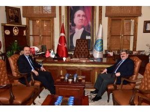 Başkan Can Vali Şentürk’ü Makamında Ağırladı