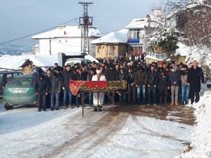 Genç Kız Gözyaşları Arasında Toprağa Verildi