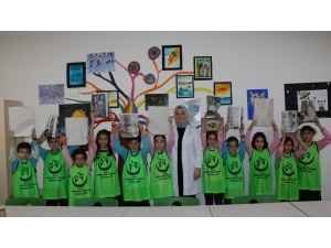 İlkokul Öğrencilerinden Poşete Karşı ‘Kese Kağıdı’