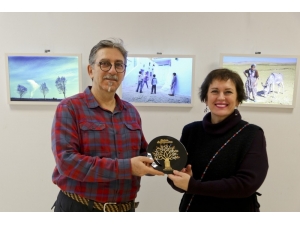 “Işığın Eşliğinde” Sergisi Tskm’de Açıldı