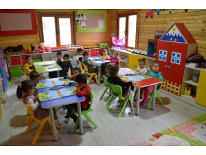 Muradiyeli 200 Çocuk Eğlenerek Öğreniyor