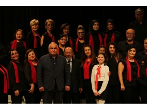 Çağdaş Türk Müziği Korosu Ve Çocuk Korosu İlk Konserini Gerçekleştirdi
