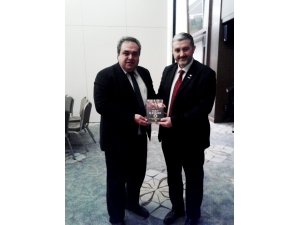 Keleş Kitabını Müsiad Genel Başkanına Sundu