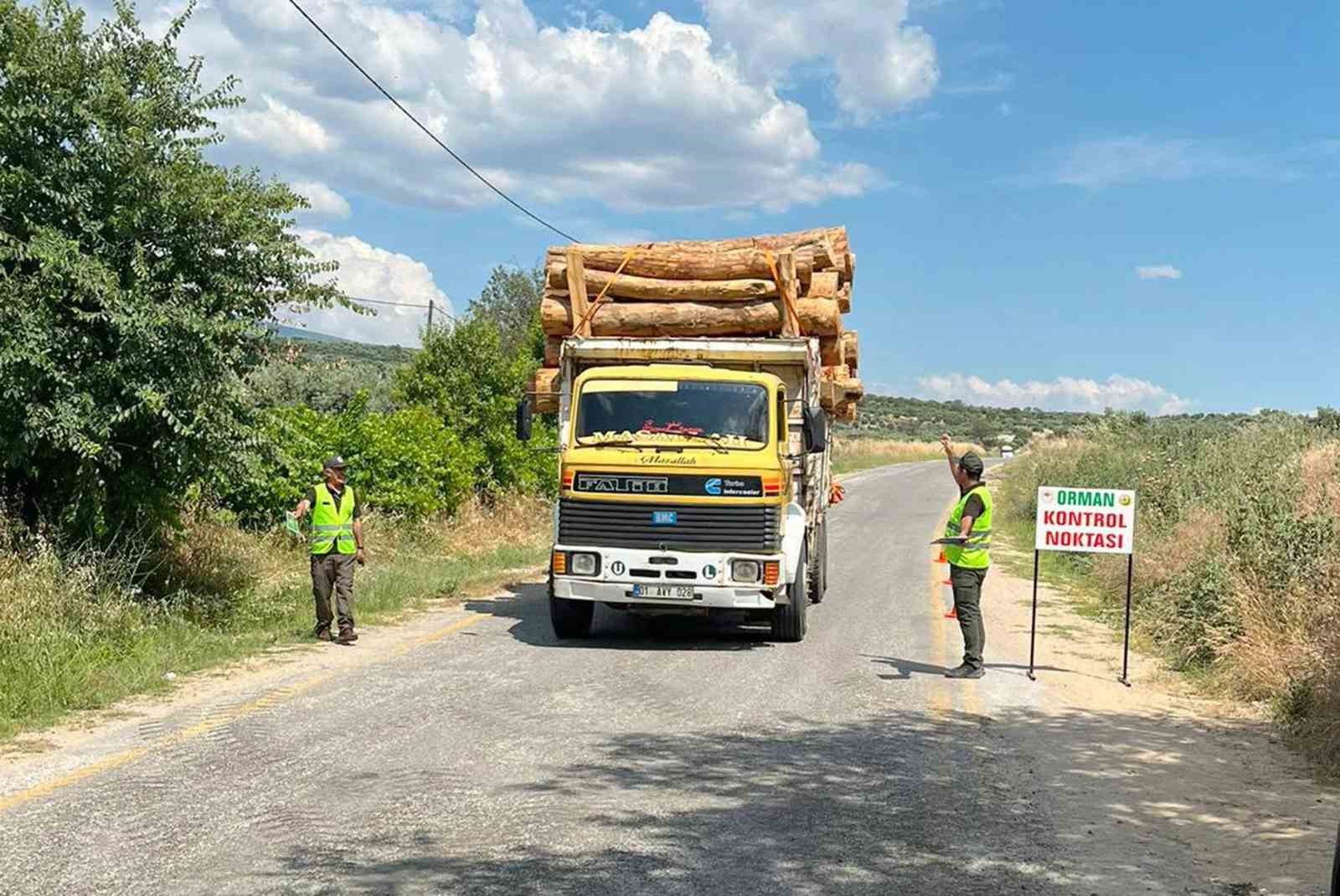 mugla-da-orman-emvali-tasiyan-araclara-mobil-kontrol-denetimi