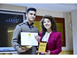 "Uzun Düşün Kısa Çek" Kısa Film Yarışmasının Ödülleri Sahiplerini Buldu