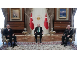 Cumhurbaşkanı Erdoğan, Bakan Akar Ve Orgeneral Güler’i Kabul Etti