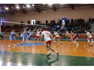 Palandöken Belediyespor, Akkuş Belediyespor’u Evinde Yıktı