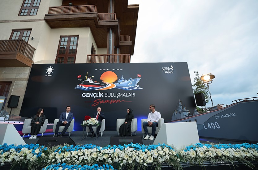 petek-genc-cumhurbaskani-erdogan-i-agirladi