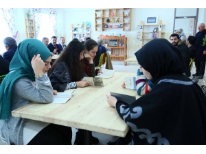 Kanserden Ölen 5 Yaşındaki Ahmet’in Adı Kütüphanede Yaşayacak