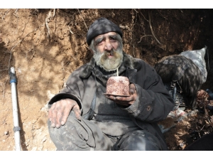 Mağarada Sürpriz Doğum Günü