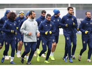 Fenerbahçe Basına Kapalı Çalıştı