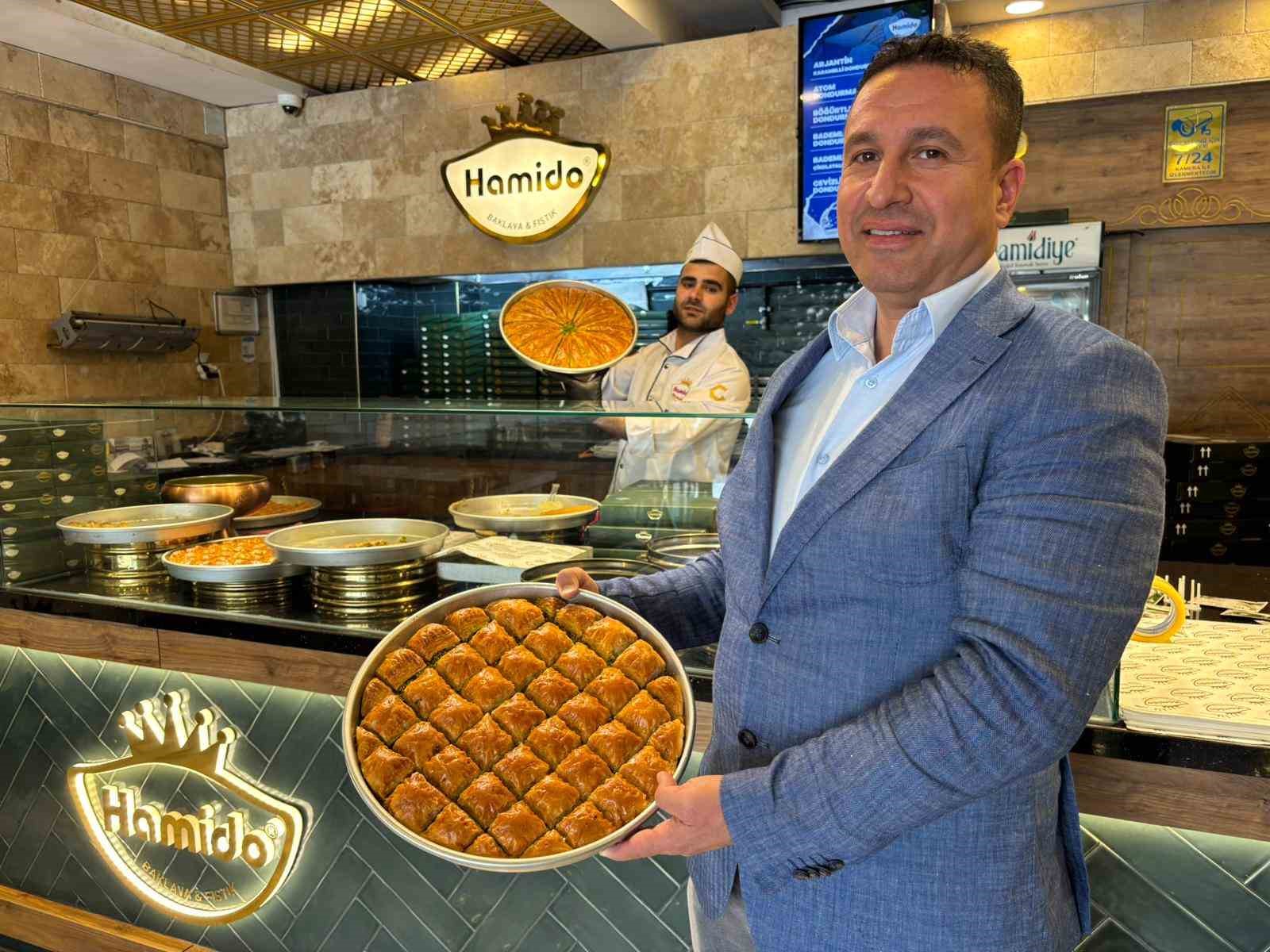 kurban-bayrami-oncesi-baklavaya-talep-artti-uretim-3-4-katina-cikti